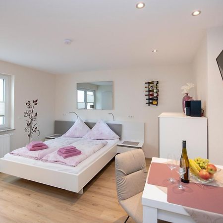 Studio Apartment Am Historischen Matthiasturm Neef Eksteriør bilde